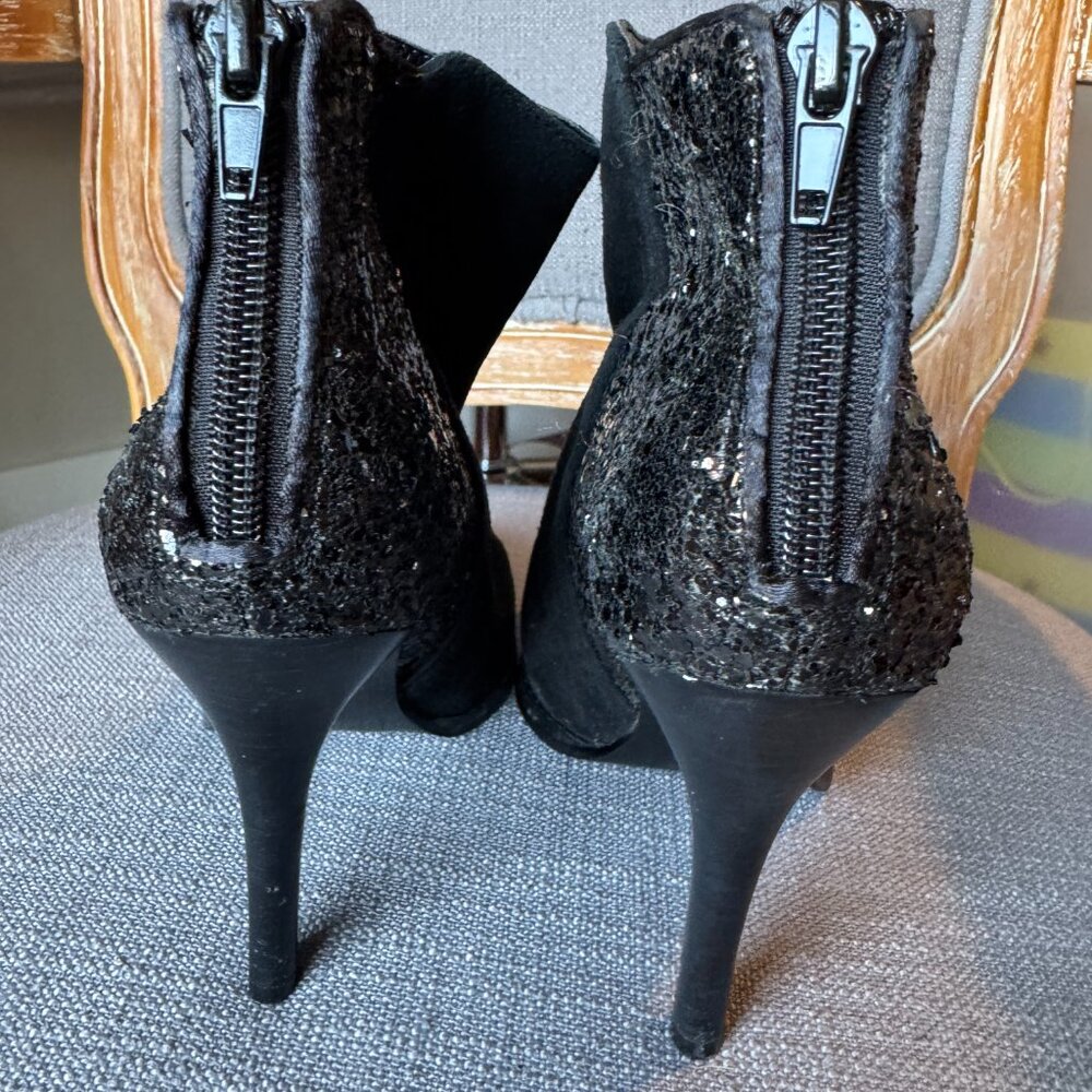 Glam! BCBG Black Suede Booties with Glitter Ankle — Size 6.5 - Picture 4 of 6